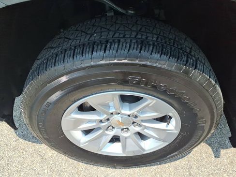 Used 2025 Chevrolet Silverado 1500 LT RWD image 10