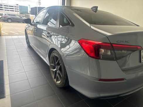Used 2024 Honda Civic Sport image 6