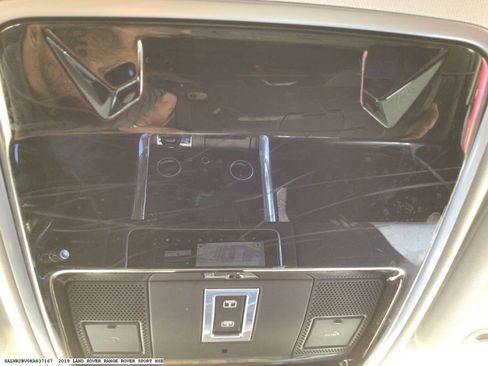 Used 2019 Land Rover Range Rover Sport HSE image 14