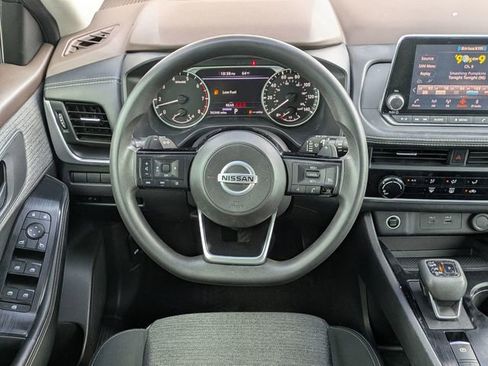 Used 2021 Nissan Rogue S image 19