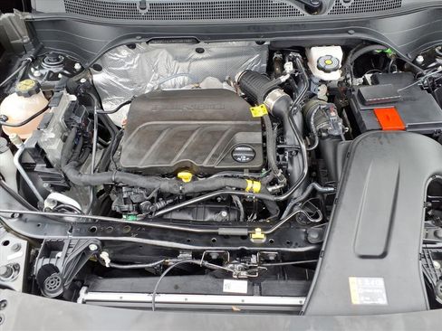 Used 2024 Chevrolet Trax LS image 33