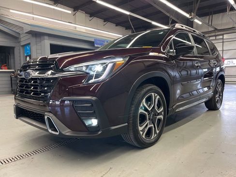Used 2024 Subaru Ascent Touring image 3