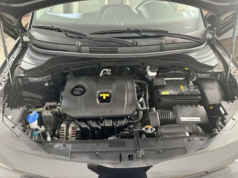 Used 2023 Kia Soul LX w/ LX Technology Package FWD image 24
