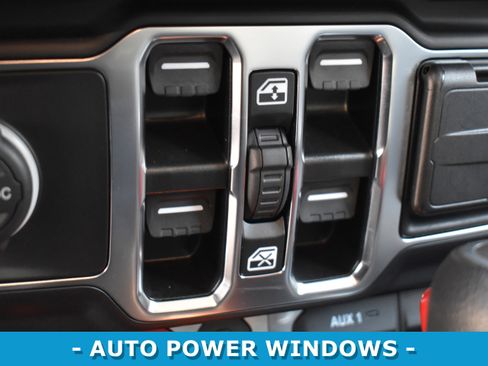 Used 2024 Jeep Wrangler Rubicon image 7