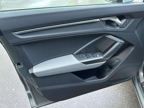 Used 2025 Audi Q3 2.0T Premium w/ Convenience Package image 15