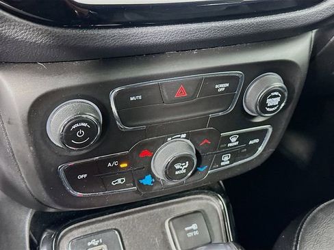 Used 2020 Jeep Compass Limited image 15