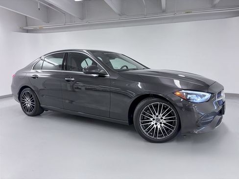 Used 2025 Mercedes-Benz C 300 4MATIC Sedan w/ Exclusive Trim Package image 9