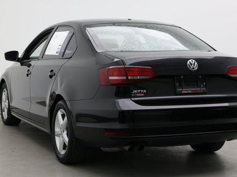 Used 2016 Volkswagen Jetta S FWD image 4
