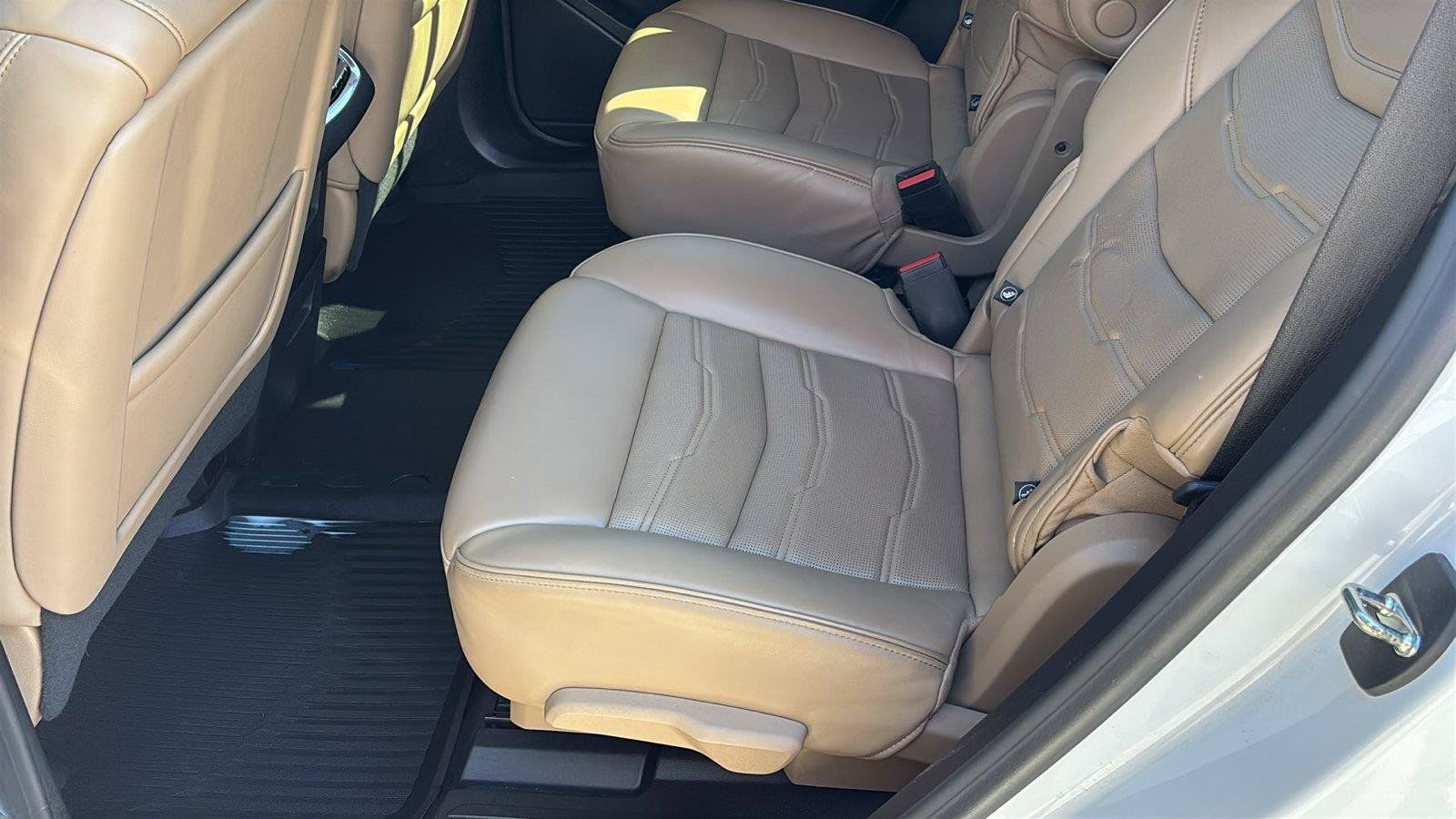 Certified 2020 Cadillac XT6 Sport w/ Platinum Package AWD/4WD image 16