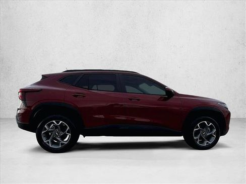 Used 2024 Chevrolet Trax LT FWD image 5