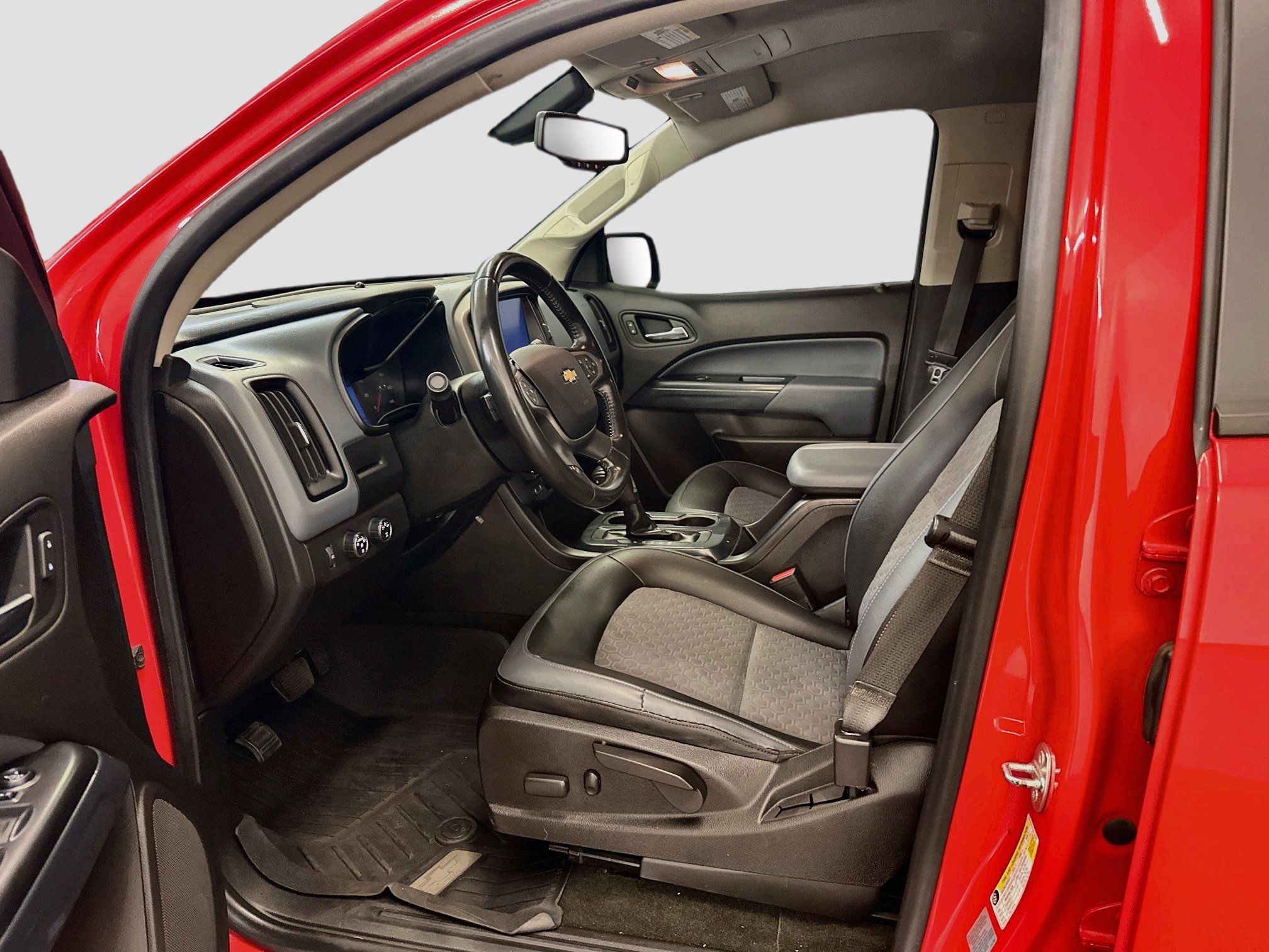 Used 2016 Chevrolet Colorado Z71 AWD/4WD image 13