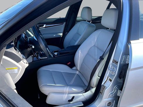 Used 2014 Mercedes-Benz C 250 Sedan image 23