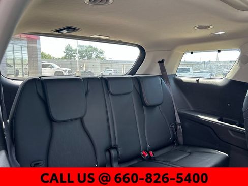 Used 2025 Kia Carnival SX w/ SX Dark Edition Package FWD image 7