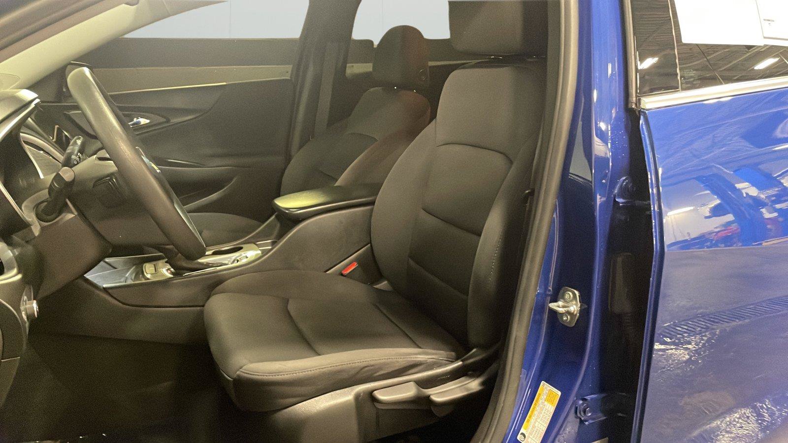 Used 2023 Chevrolet Malibu LS FWD image 10