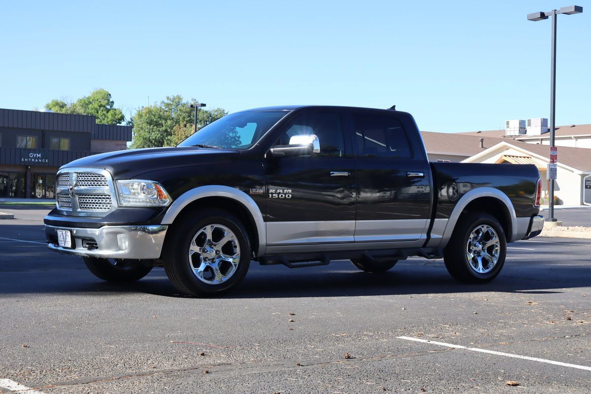 Used 2018 RAM 1500 Laramie w/ Convenience Group AWD/4WD image 11