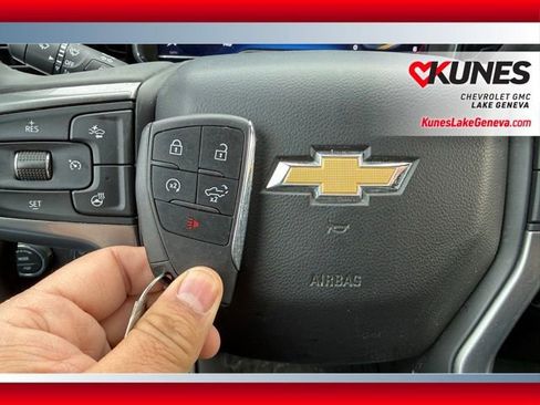 Used 2025 Chevrolet Silverado 2500 LT w/ Convenience Package image 46