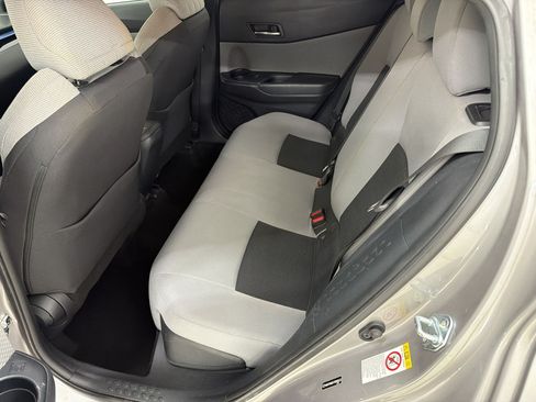 Used 2019 Toyota C-HR XLE FWD image 21