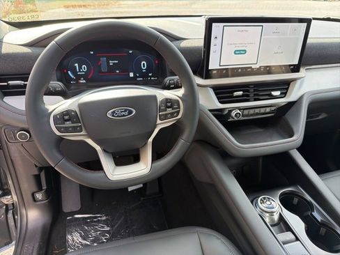 New 2026 Ford Explorer Active image 13