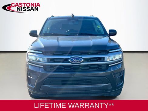Used 2024 Ford Expedition Max XLT image 2