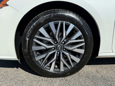 Used 2024 Nissan Altima 2.5 SV image 37