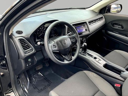 Used 2021 Honda HR-V LX image 16