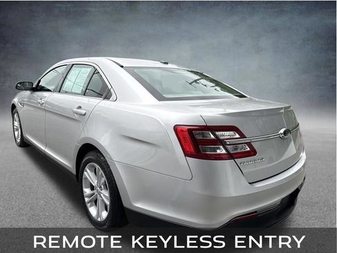 Used 2016 Ford Taurus SE FWD image 3