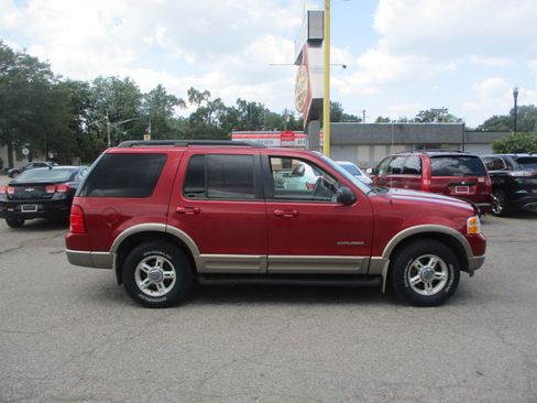 Used 2002 Ford Explorer Eddie Bauer image 2