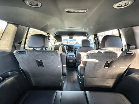 New 2026 GMC Acadia Elevation w/ Elevation Premium Package AWD/4WD image 10