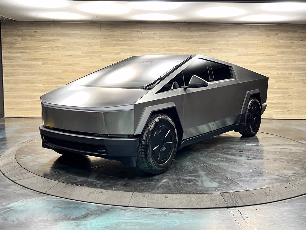 Used 2025 Tesla Cybertruck AWD Crew Cab image 5
