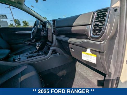 New 2025 Ford Ranger Lariat w/ Black Appearance Package image 20