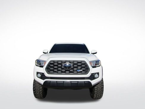 Used 2022 Toyota Tacoma TRD Off-Road image 4