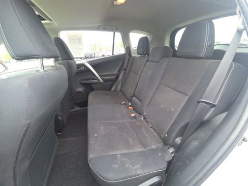 Used 2016 Toyota RAV4 XLE AWD/4WD image 17