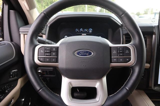 Certified 2022 Ford Expedition Limited AWD/4WD image 14
