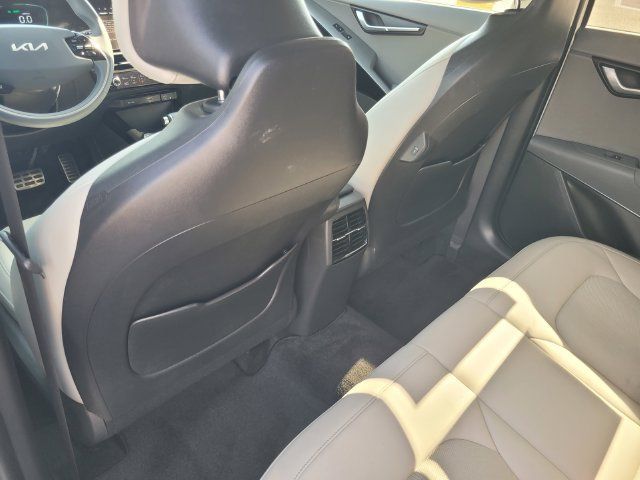 Used 2024 Kia Niro EX Touring FWD image 12