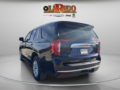 Used 2023 GMC Yukon SLT w/ SLT Premium Package image 5