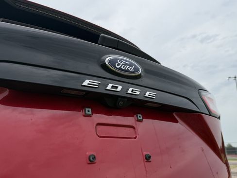 Used 2024 Ford Edge SEL w/ Convenience Package AWD/4WD image 10