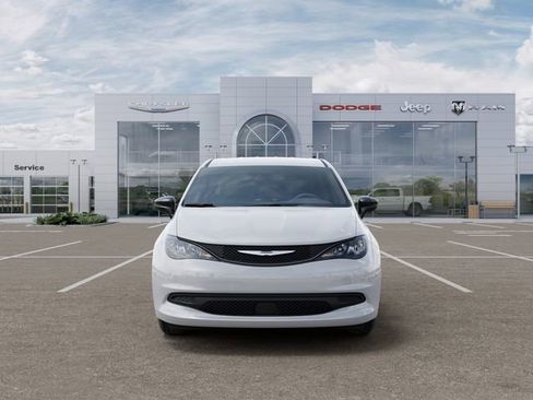 New 2026 Chrysler Voyager LX image 6