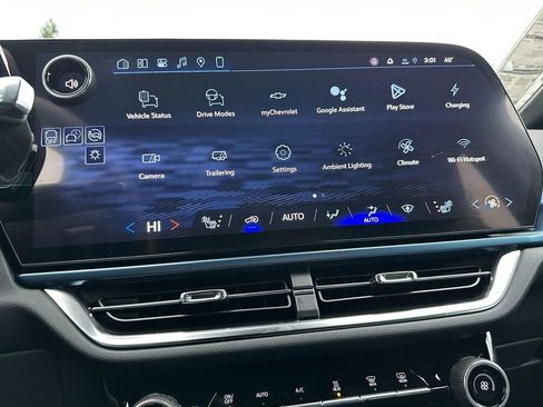 New 2026 Chevrolet Equinox EV LT image 27