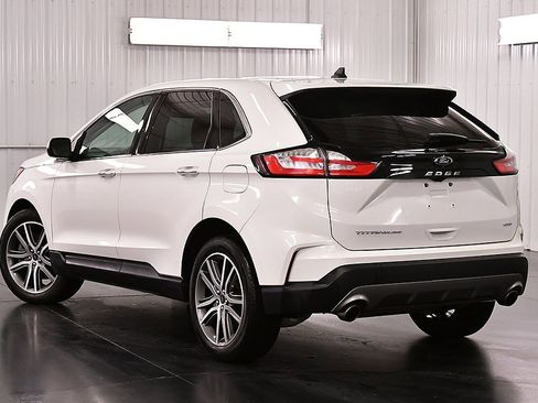 Used 2022 Ford Edge Titanium image 5