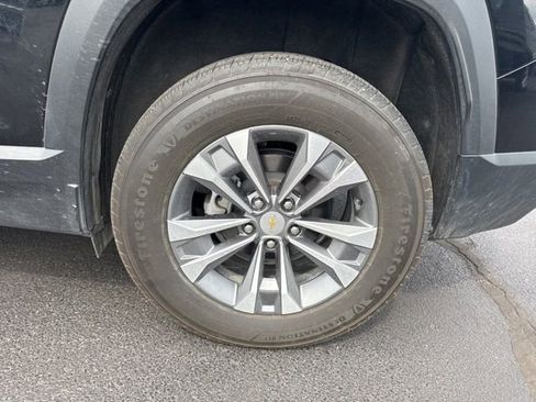 Used 2025 Chevrolet Equinox LT w/ Convenience Package II FWD image 25