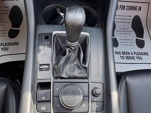 Used 2021 MAZDA MAZDA3 s FWD image 9