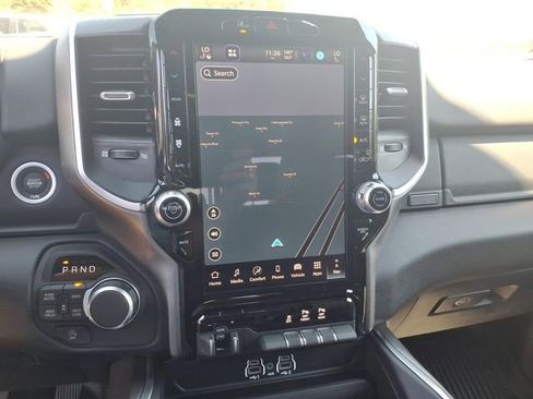 New 2026 RAM 1500 4x4 Crew Cab image 17