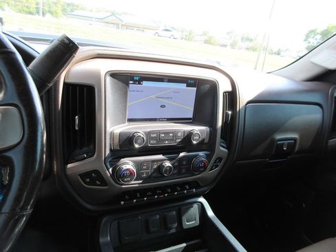 Certified 2019 GMC Sierra 2500 Denali w/ Duramax Plus Package AWD/4WD image 34