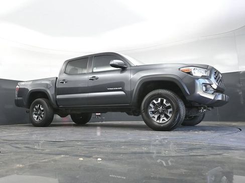 Used 2023 Toyota Tacoma TRD Off-Road w/ Technology Package AWD/4WD image 30