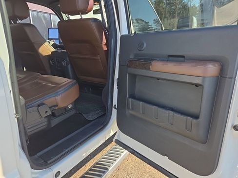Used 2013 Ford F350 Platinum w/ FX4 Off Road Pkg image 27