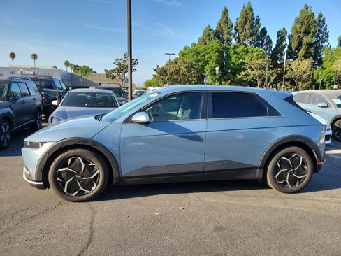Used 2024 Hyundai Ioniq 5 SE RWD image 2