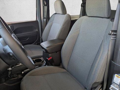 Certified 2025 Jeep Wrangler Sport AWD/4WD image 15