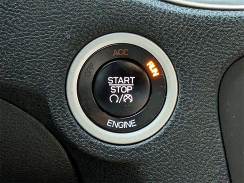 Used 2015 Dodge Charger R/T image 36