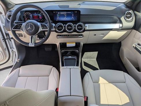 Certified 2025 Mercedes-Benz GLB 250 image 13