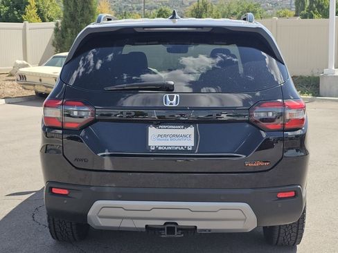 New 2025 Honda Pilot TrailSport image 8